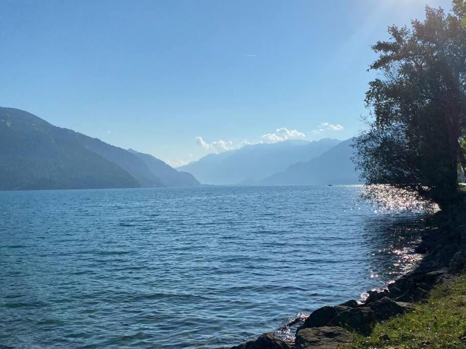 Herrlicher Blick Auf Berge Und See 法伦湖 外观 照片
